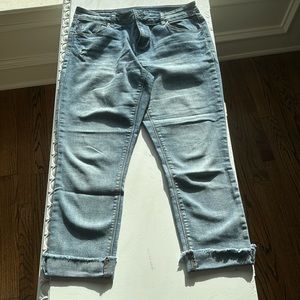 Natural Reflections Comfort Stretch Blue Jeans size 8 from Bass Pro Shops